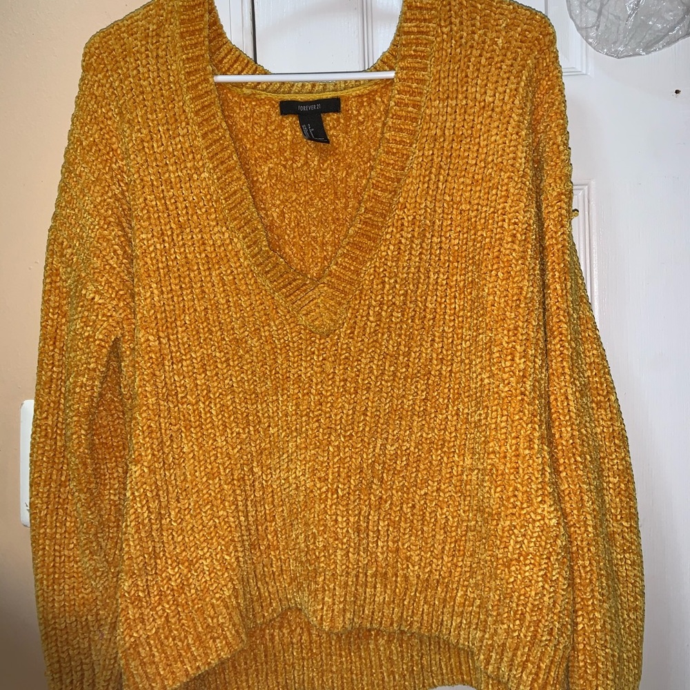 V neck sweater